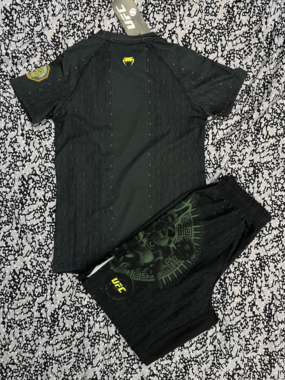 Детски UFC fight kit - спортен екип (тениска + шорти)