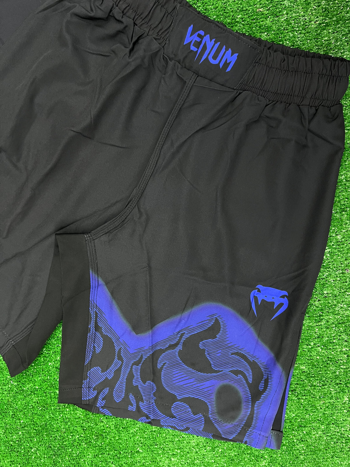 Venum fight kit - Spectre (Black/Blue)
