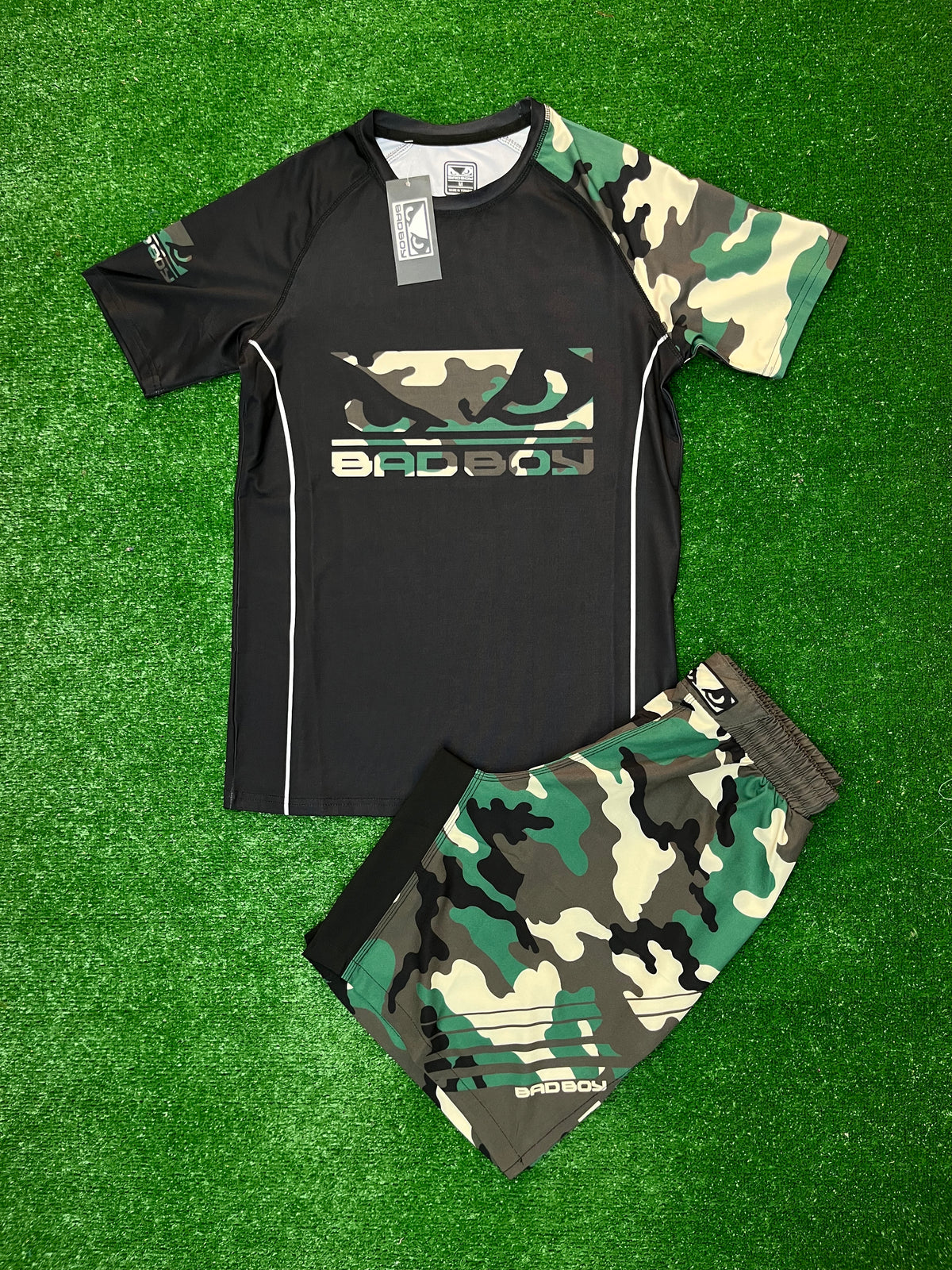 Bad Boy Green Camo Fight Kit – Премиум спортен комплект (тениска + шорти)