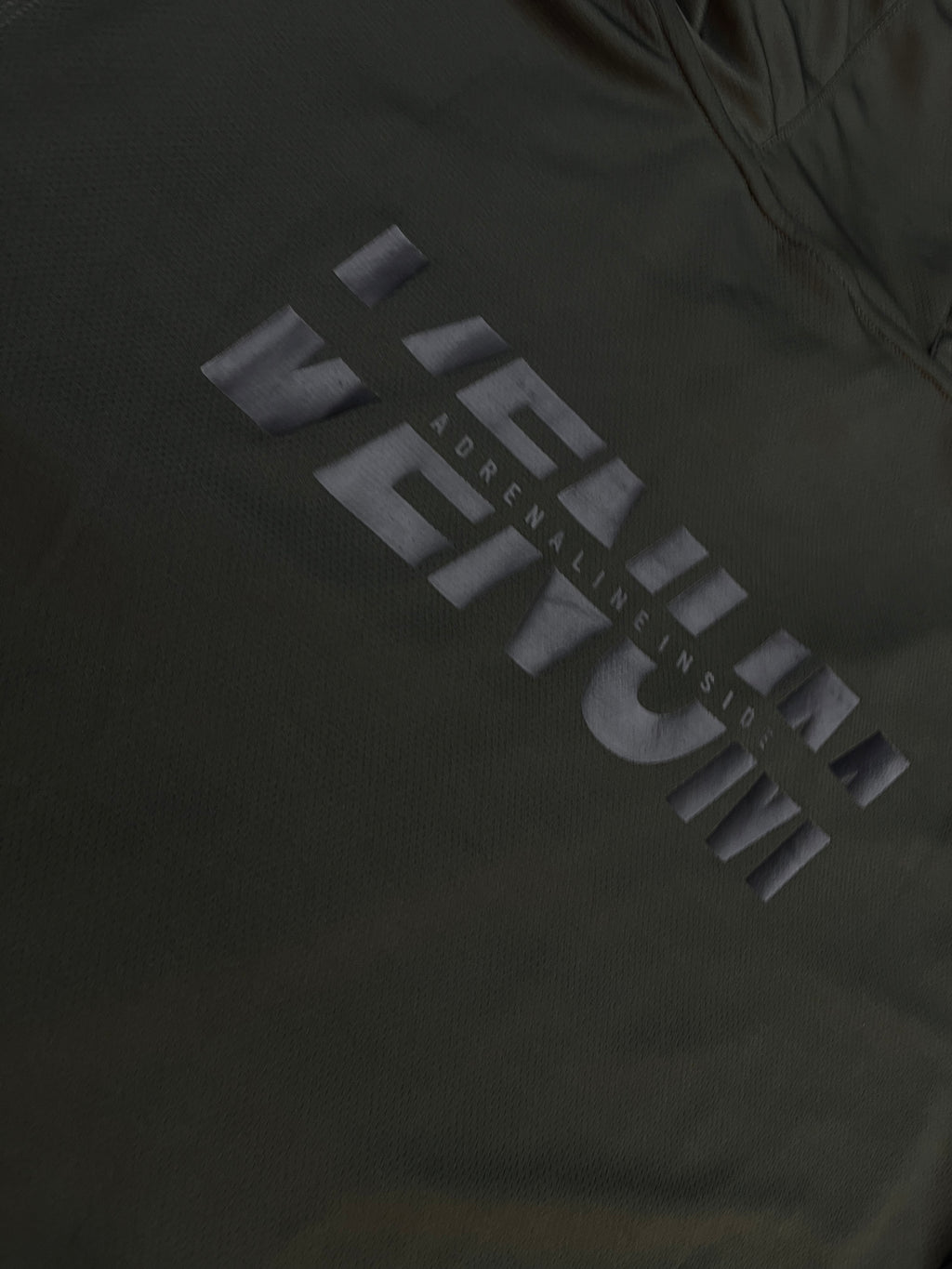 UFC Venum fight kit -спортен екип (потник с качулка + шорти)