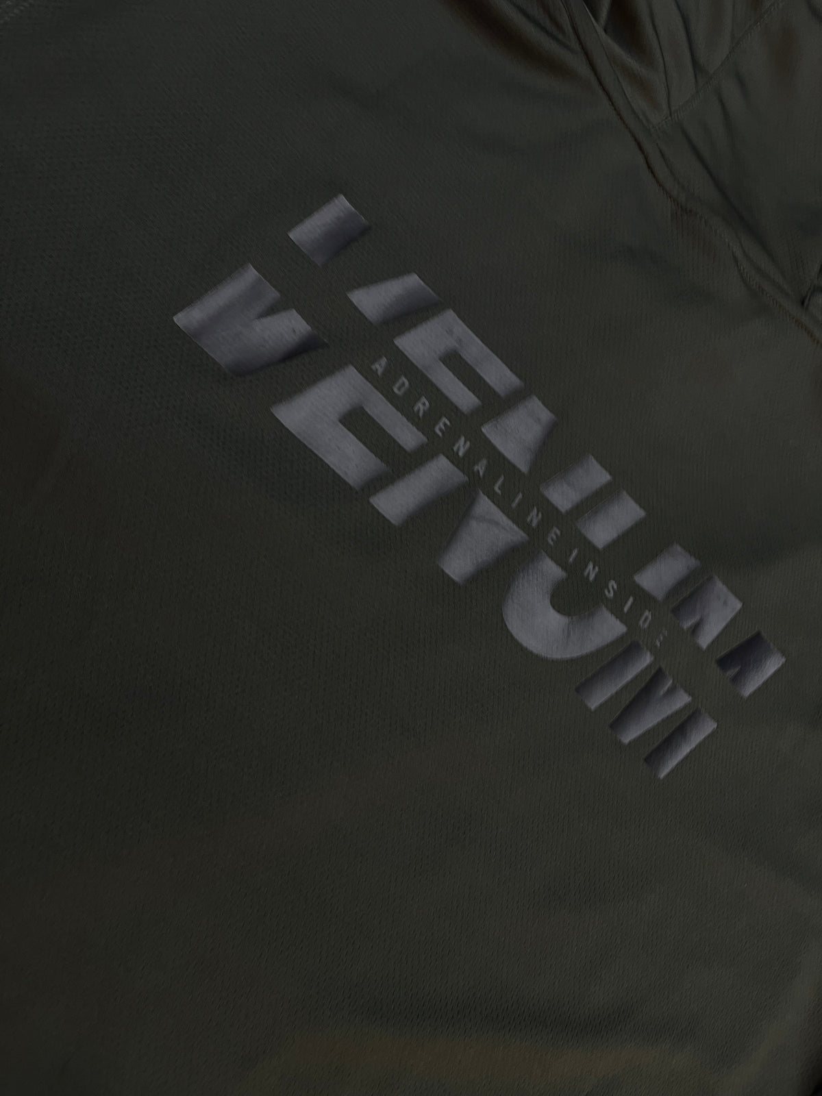 UFC Venum fight kit -спортен екип (потник с качулка + шорти)