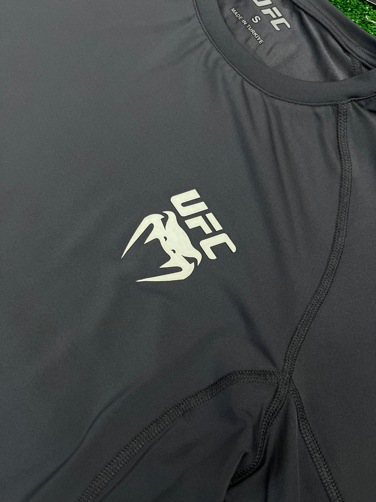 UFC Venum fight kit -спортен екип (тениска + шорти)