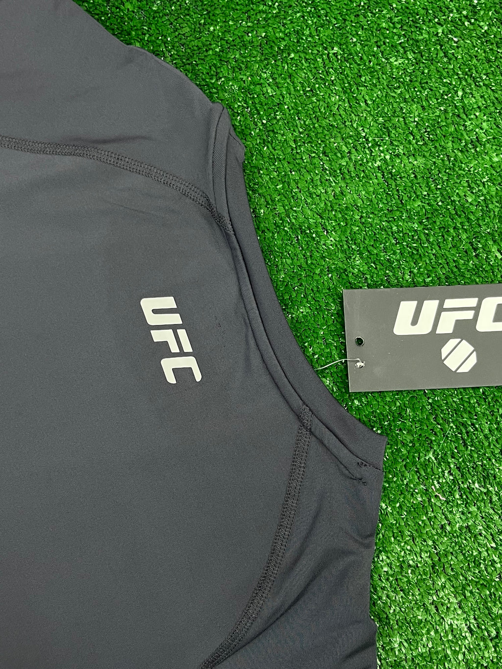 UFC Venum fight kit -спортен екип (тениска + шорти)