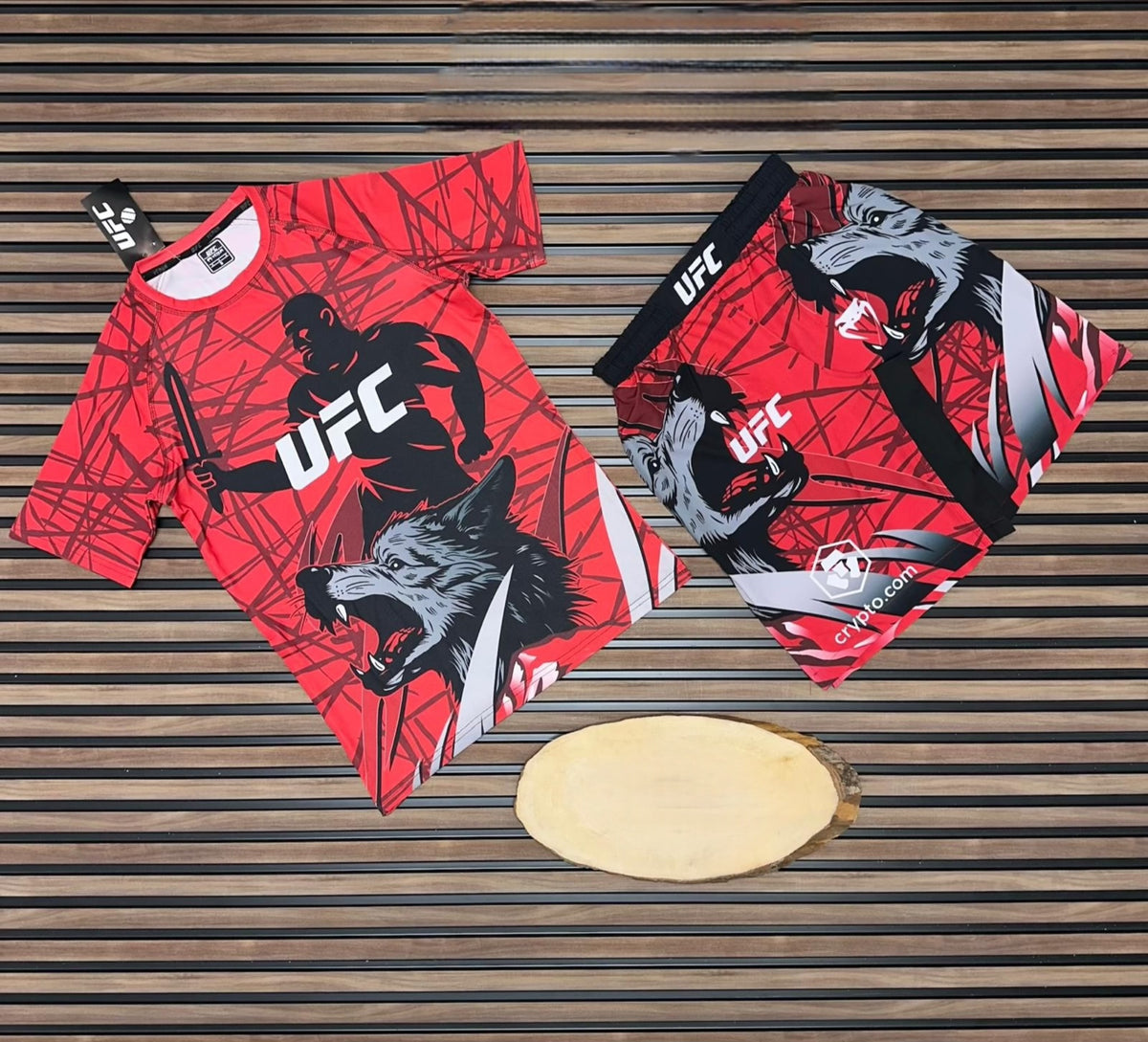 Wolf Instinct Red Fight Kit – Премиум спортен комплект (тениска + шорти)