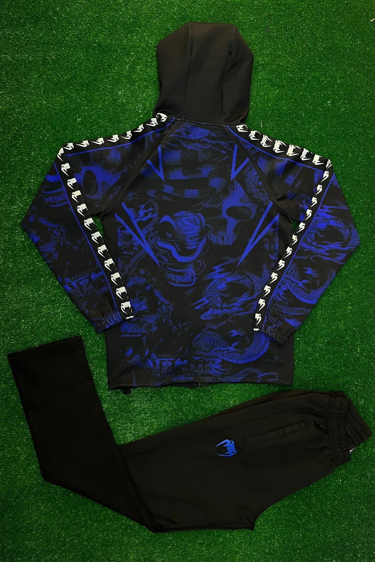 Venum Black Tracksuit – Спортен анцуг (горнище + долнище)