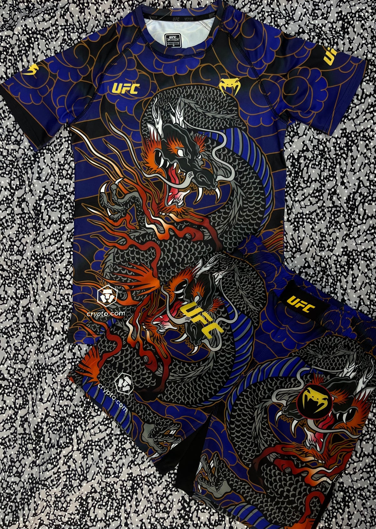 VENUM UFC x Dragon – Премиум спортен комплект (тениска + шорти)