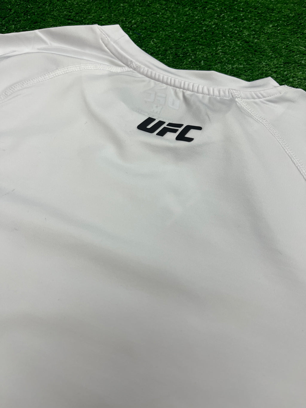 UFC Venum fight kit -спортен екип (тениска + шорти)