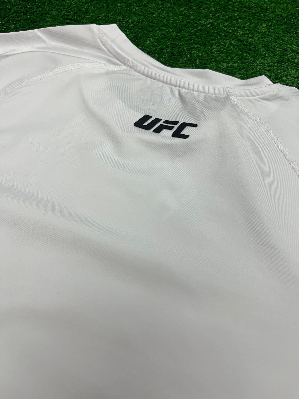UFC Venum fight kit -спортен екип (тениска + шорти)