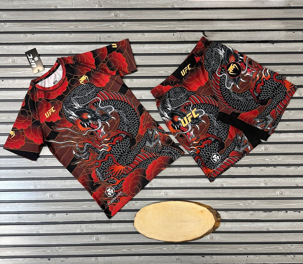 Venum UFC Red Dragon Fight Kit – Премиум комплект (тениска + шорти)